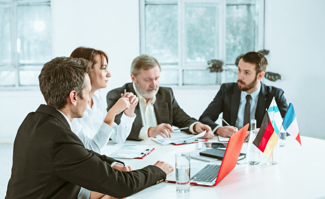 Business Meetings in Spain: Tips for Success and Cultural Insights