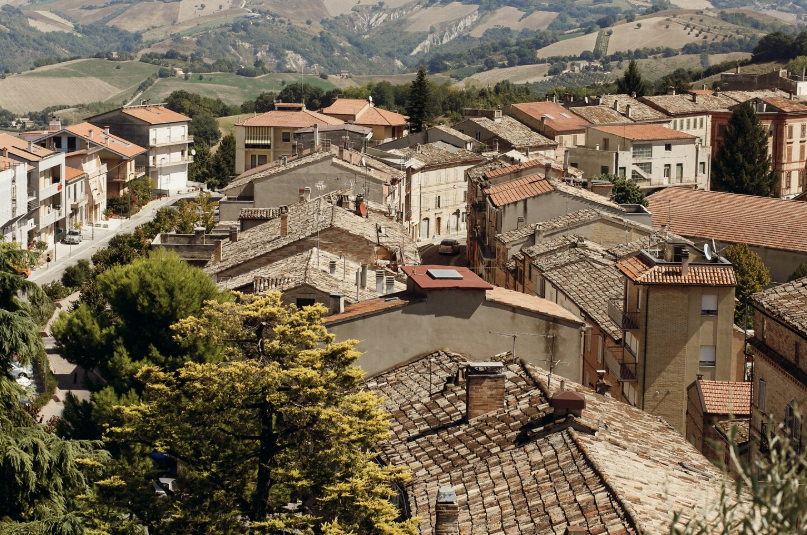 Private Historical Estate Rentals Across Central Europe